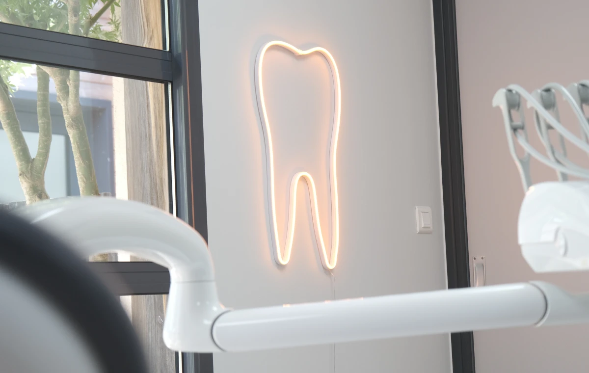 implants dentaires aligneurs invisibles nueil les aubiers